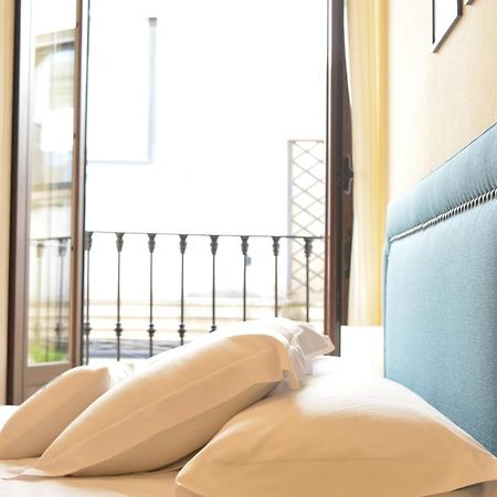 Apartamento Puerta De Cordoba- Exterior Con Balcones Luaran gambar