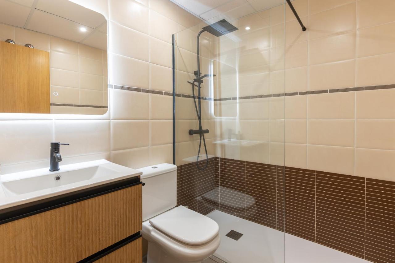 Apartamento Puerta De Cordoba- Exterior Con Balcones Luaran gambar