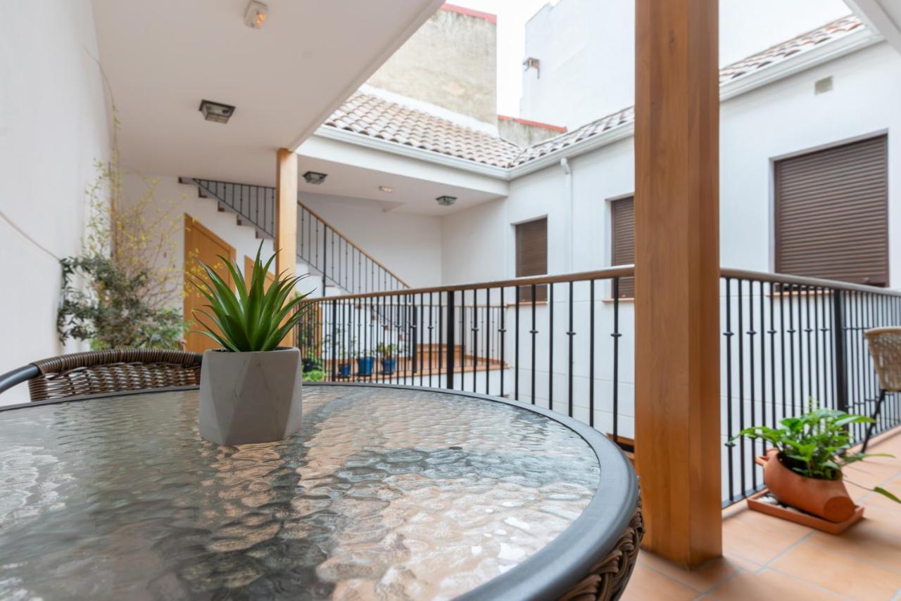 Apartamento Puerta De Cordoba- Exterior Con Balcones Luaran gambar
