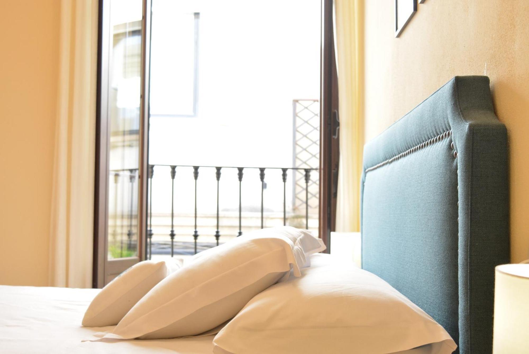 Apartamento Puerta De Cordoba- Exterior Con Balcones Luaran gambar