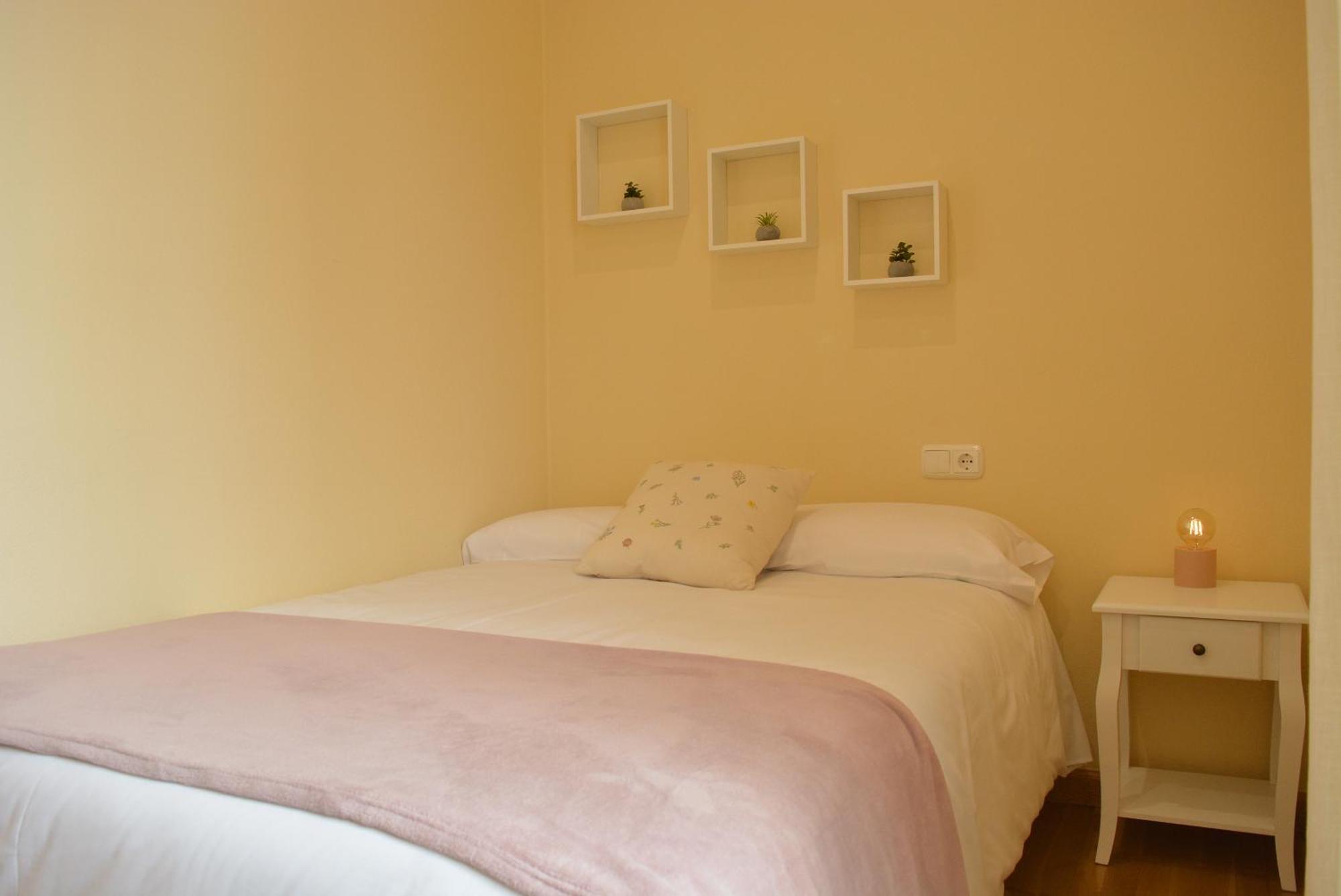 Apartamento Puerta De Cordoba- Exterior Con Balcones Luaran gambar